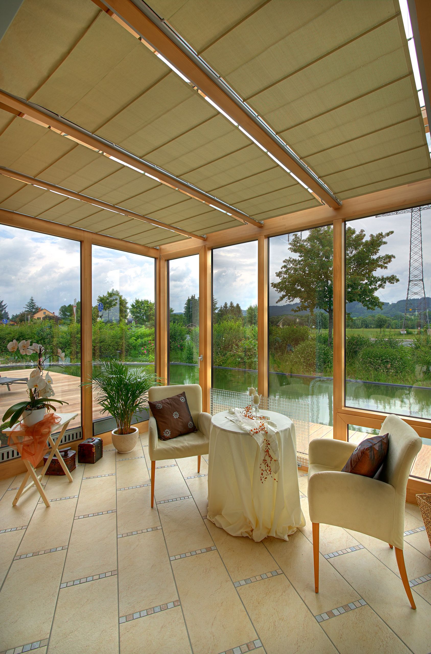 In unserer Ausstellung ClassicWintergarten als Esszimmer BAUMANN